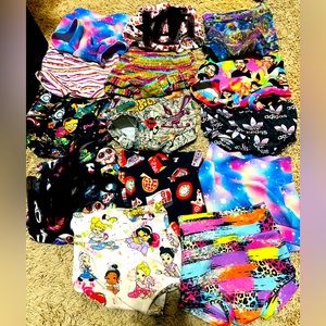 12 pairs of bummies 12-18 months